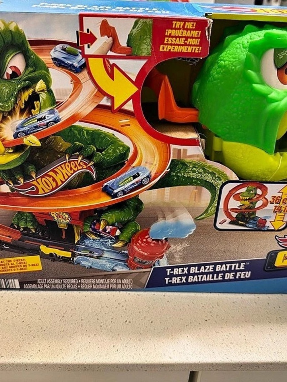 Hot Wheels T-Rex Blaze Battle City T-Rex Toy Playset NWT